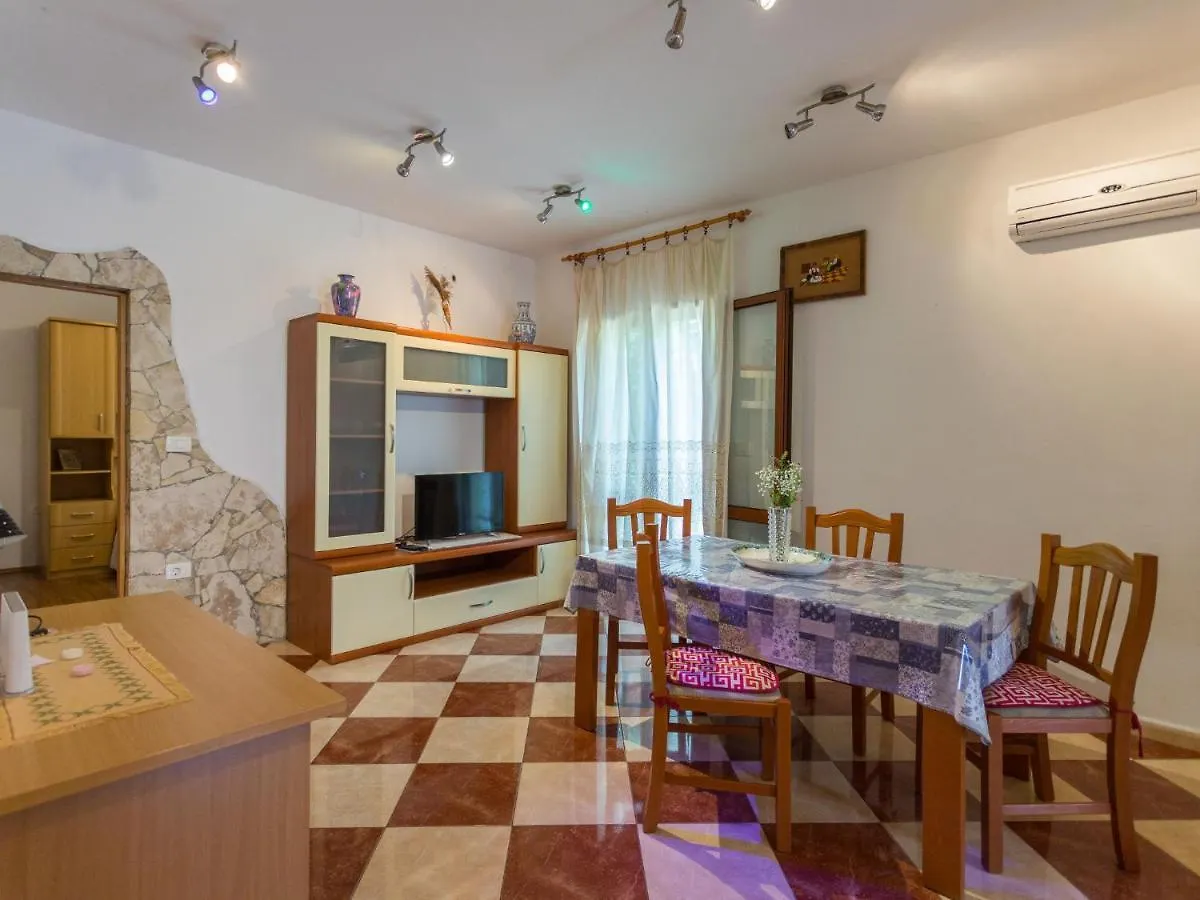Holiday Home Villa Tanne - Lbn427 By Interhome Labin