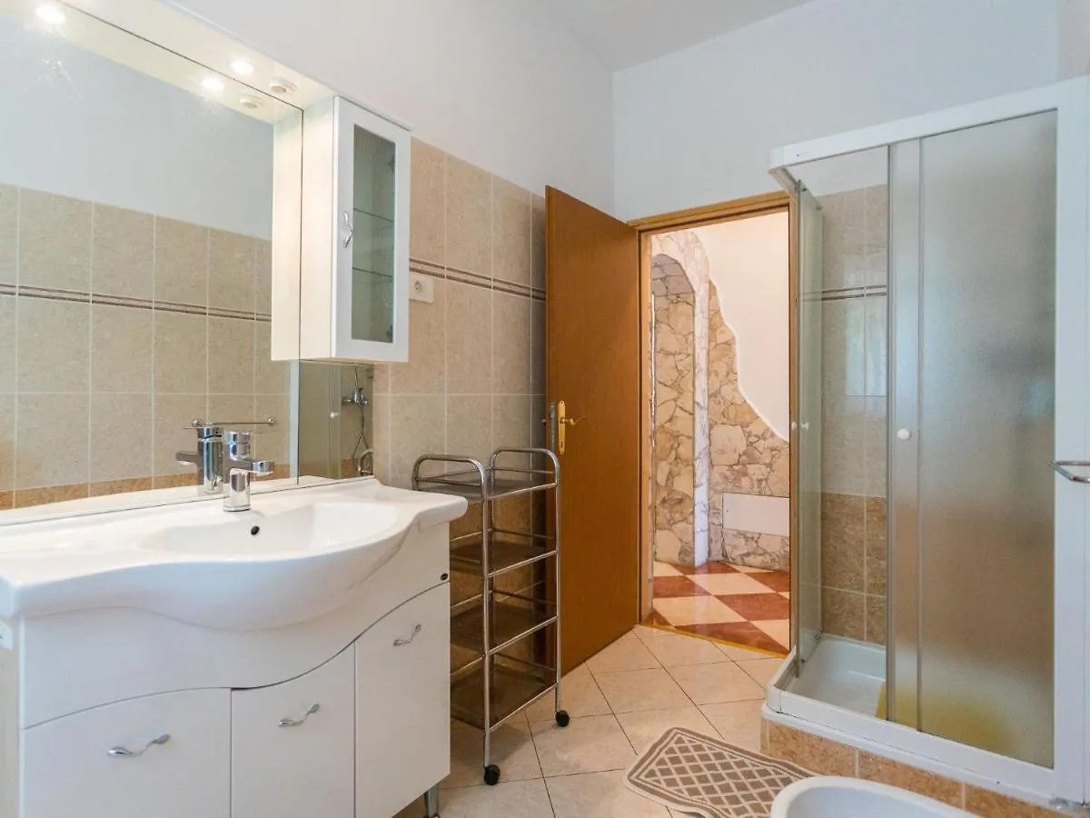 Holiday Home Villa Tanne - Lbn427 By Interhome Labin